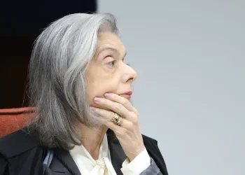 Cármen Lúcia rebate advogado de Ramagem e defende urnas eletrônicas