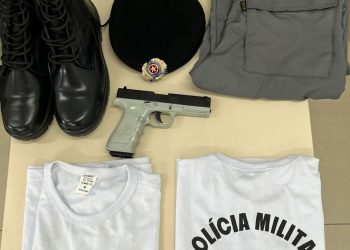 Polícia apreende materiais utilizados por homem que se passava por aluno da PMES