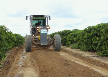 Manutenção de estradas rurais impulsiona desenvolvimento agrícola em Jaguaré