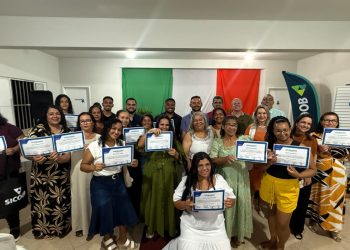 Prefeitura de Pinheiros encerra oficinas do Projeto Oportunizar 2025 com entrega de 90 certificados