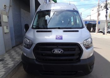 Novo veículo reforça frota da Educação em Pinheiros