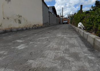 Prefeitura de Pinheiros finaliza mais uma obra de calçamento e reforça investimentos em urbanização