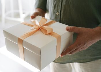 Procon-ES orienta sobre troca de presentes