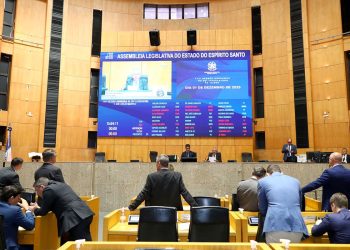Ales aprova ajustes no Refis 2025 em sessão extraordinária