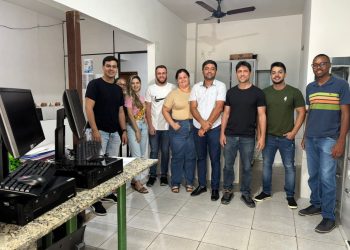 Barra de São Francisco moderniza UBS e Setor de Transportes com entrega de novos computadores