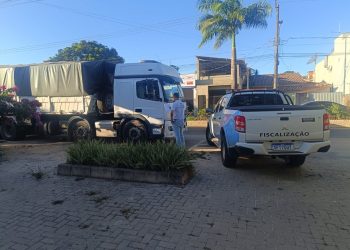 Operação flagra transporte irregular de pimenta-do-reino e café no Norte do ES