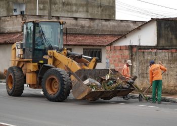 Pinheiros reforça compromisso e divulga calendário 2026 da coleta de entulhos