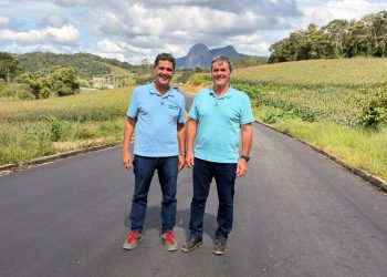 Idealizador do programa Caminhos do Campo, Ricardo Ferraço faz visita técnica às obras da estrada de Alto Caxixe
