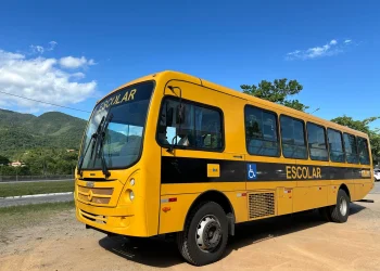 MPES recomenda suspensão de ônibus escolares irregulares em Marataízes