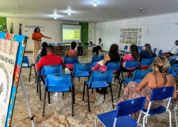Secretaria de Educação capacita professores para combater o racismo em Marataízes