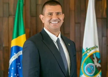 Douglas Ruas é eleito presidente da Alerj e será governador do Rio