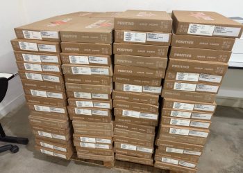 Boa Esperança investe em tecnologia e entrega 255 notebooks para professores