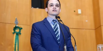 Lorenzo Pazolini formaliza renúncia à Prefeitura de Vitória