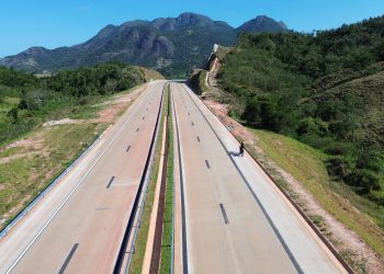 Deputado pede atenção do governo para desníveis em rodovia da Serra