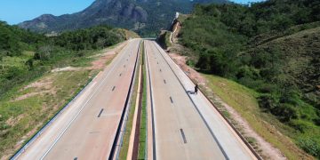 Deputado pede atenção do governo para desníveis em rodovia da Serra