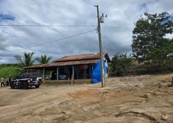 Polícia e EDP flagram irregularidades no consumo de energia em Pinheiros e Boa Esperança