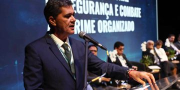 Governador defende legislação mais dura para combater crime em parceria com a União