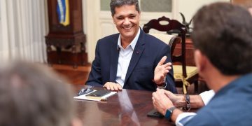 Ricardo realiza primeira reunião de trabalho com o secretariado no Palácio Anchieta