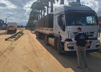 Fiscalização flagra transporte irregular de café avaliado em mais de R$ 500 mil em Pinheiros