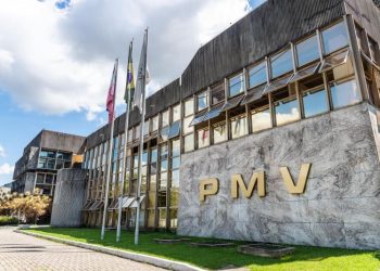 Vitória publica edital de concurso para cargos de nível superior