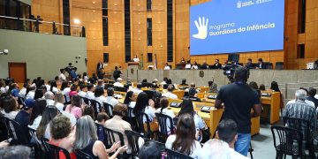 Assembleia lança programa para prevenir violência contra crianças