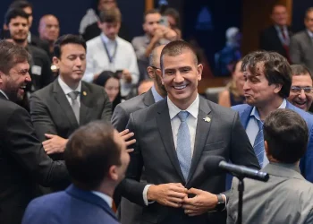 PDT aciona STF para anular eleição de Douglas Ruas na Alerj