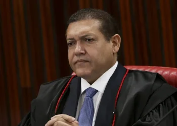 TSE elege Nunes Marques presidente da Corte; Mendonça será vice