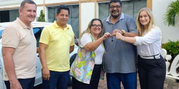 Vila Pavão celebra entrega do Kit Mulher Viva+ e anuncia novo ônibus para grupo da terceira idade