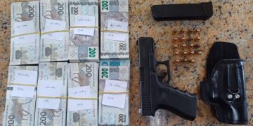 PRF apreende arma e mais de R$ 136 mil após perseguição em São Mateus