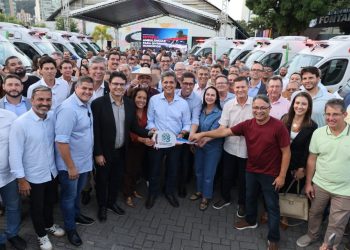 Ricardo Ferraço realiza entrega de 21 novas ambulâncias a municípios capixabas