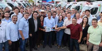 Ricardo Ferraço realiza entrega de 21 novas ambulâncias a municípios capixabas
