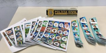 Polícia apreende mais de mil figurinhas da Copa do Mundo falsificadas no ES