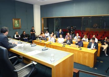 Comissão busca saída para problemas de água suja em Montanha