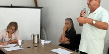 Prefeito de Marataízes faz reunião de alinhamento com secretariado municipal