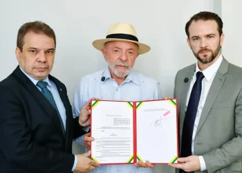 Lula assina decreto que prevê bloqueio de recursos de bets ilegais