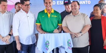 Ricardo entrega rodovia e anuncia novos investimentos para educação infantil em Anchieta