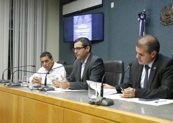 Comissão apura obra de saneamento abandonada em Guarapari