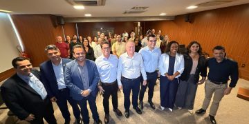 Marcelo Santos reúne pré-candidatos e projeta bancada de até oito deputados estaduais pela federação