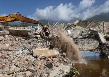 Sobe para 2.595 número de mortos em terremotos na Venezuela