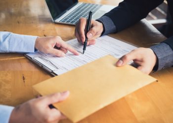 MPC-ES aponta esquema de venda de ata de registro de preços e pede suspensão de contratos de 12 municípios