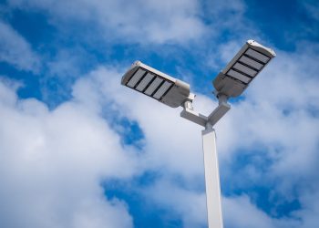 Prefeitura de Barra de São Francisco amplia rede de iluminação da ES-080