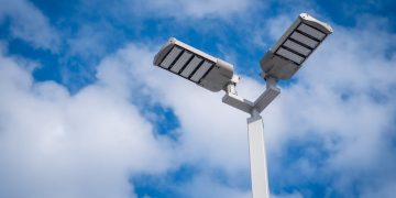 Prefeitura de Barra de São Francisco amplia rede de iluminação da ES-080
