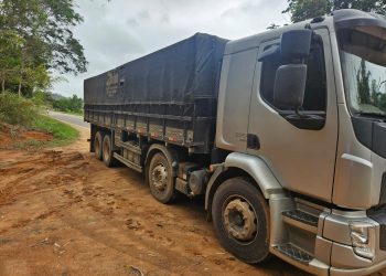 Fiscalização autua transporte de café em R$ 105,9 mil por falta de documento fiscal