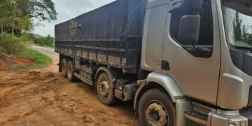 Fiscalização autua transporte de café em R$ 105,9 mil por falta de documento fiscal