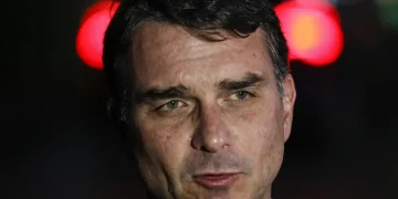 PF aponta cobranças de Flávio a Vorcaro por filme Dark Horse