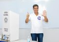 Governador Ricardo Ferraço vota em Vitória e reforça confiança na vitória