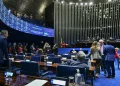 Senado aprova fim da escala 6×1 e redução da jornada de trabalho