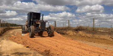 Prefeitura de Pinheiros inicia melhorias nas estradas entre São João do Sobrado e Montanha