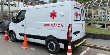 Saúde de Barra de São Francisco reforça frota com nova ambulância adaptada