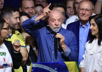 “Vamos mudar o jeito de governar este país”, diz Lula